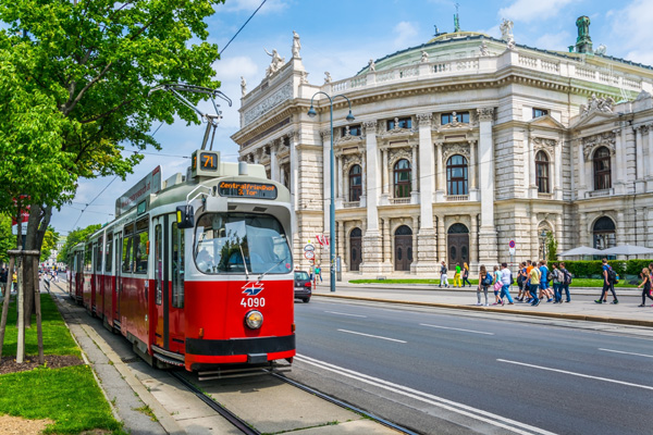 Straßenbahn auf der Ringstraße in Wien